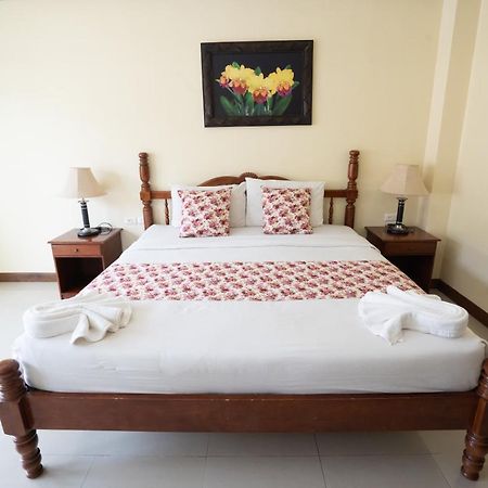 Pranang Flora House Hotel Ao Nang Exterior foto